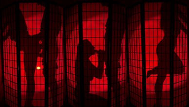 Christina Khalil Pov Blowjob Behind Opaque Wall Video