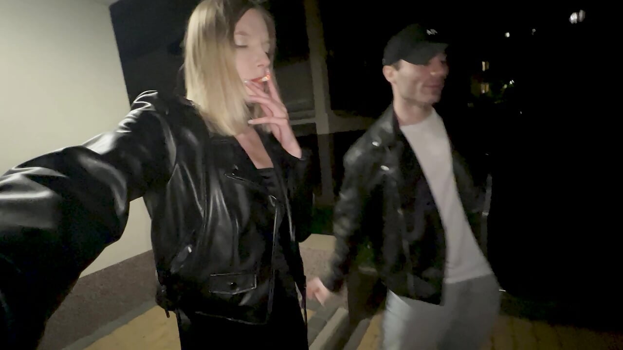 After the club, she invited the guy to her home.