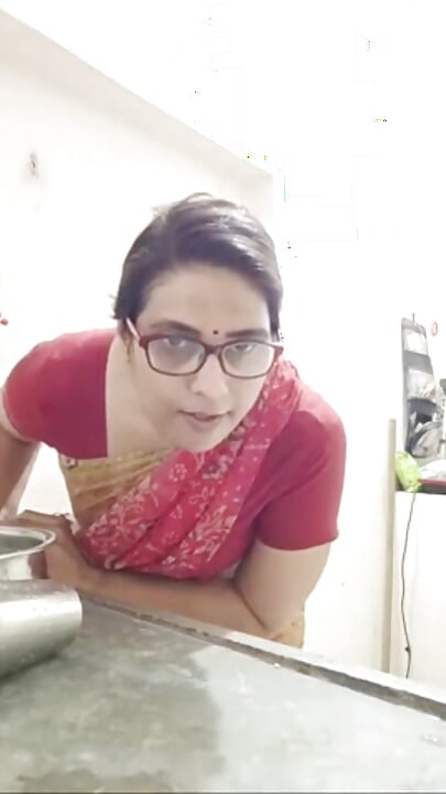 muslim women with his cousion at that night