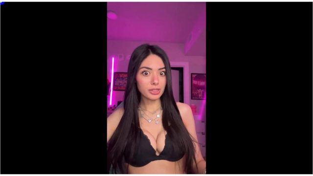 Oliveoilrun Nude Showing Off Her Huge Tits In Livestream